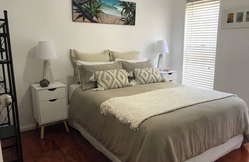 Soldiers Point Bed & Breakfast | Bayviews Bed and Breakfast Port Stephens