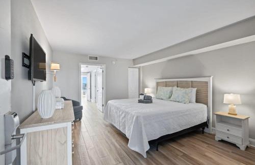 Crescent Beach House | Baywatch Resort Oceanfront Unit 1004