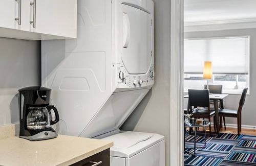 Brookwood Apartment | (BC1bI) Clean, Cozy, Convenient Condo in Buckhead w/Free Parking