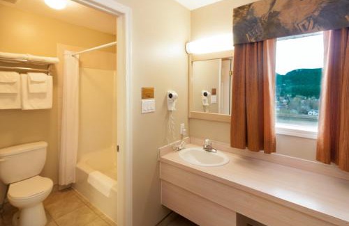 Coleman Hotel | BCMInns - Coleman