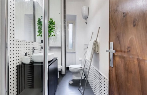 Testaccio Apartment | BDC – Galatea Art Gallery 3BDR @Testaccio