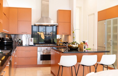 Palm Valley House | Be A Nomad l Contemporary Palace