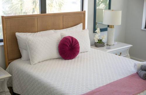 Jacksonville Beach Apartment | Be A Nomad - Newly renovated - Pet-friendly