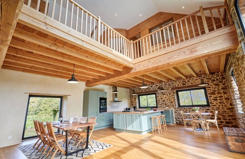 Saint-Aubin-de-Terregatte House | Beautiful private villa for 6 people with WIFI, TV, terrace and pets allowed