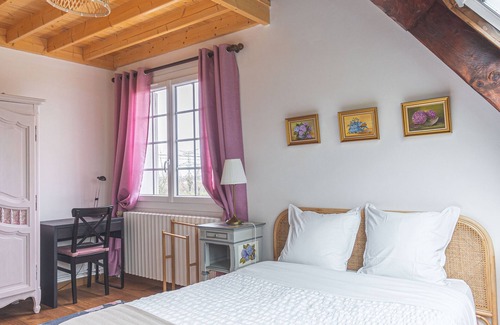 Villedieu-les-Poeles-Rouffigny House | Bed and Breakfast Saultchevreuil