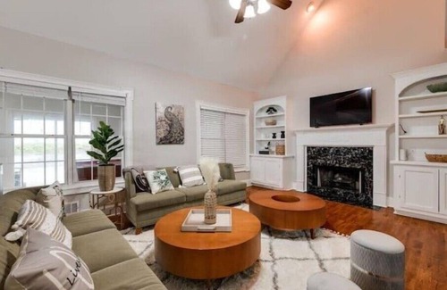 Lawrenceville House | Be My Guestnn