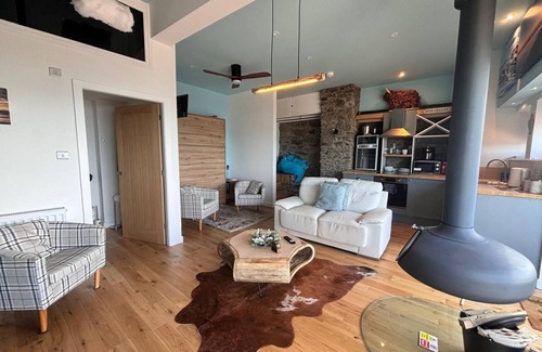 Barmouth House | Be whisked away this winter to the coziest seaside snug.