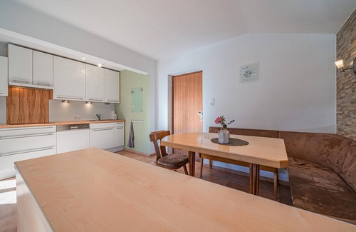 Schonbach Apartment | Beautiful apartment 500 m from the ski lift