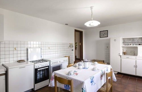 Ponte Buriano House | Beautiful private villa for 4 guests with TV, terrace and pets allowed
