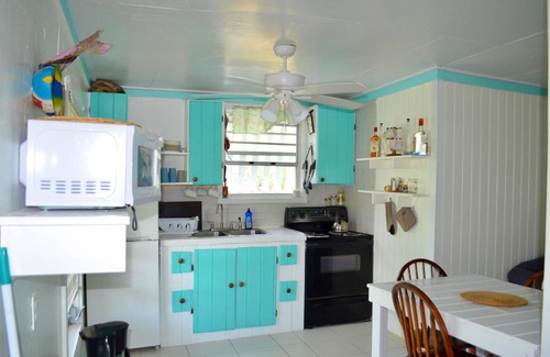 Cherokee House | Bea's Beach Cottage nCasuarina Point Abaco