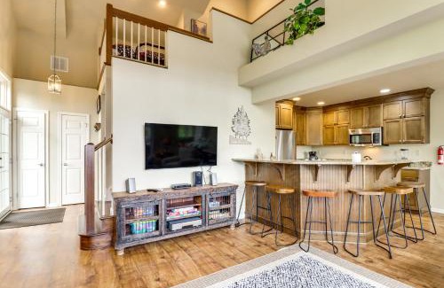 Lake Harmony House | Beach Access and Hot Tub Retreat in Lake Harmony!