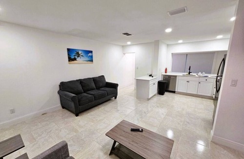 Ortona North House | BEACH access villas w/private POOL sleeps 41 ppl