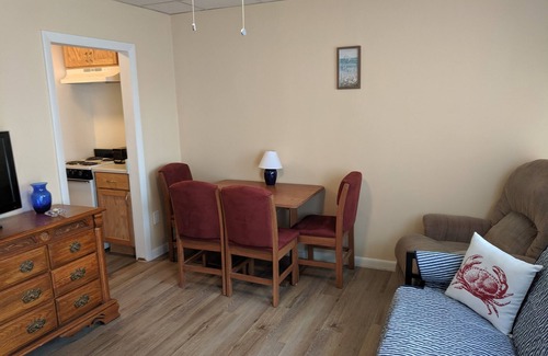 Old Orchard Beach Condo | Beach across the Street. Pets OK