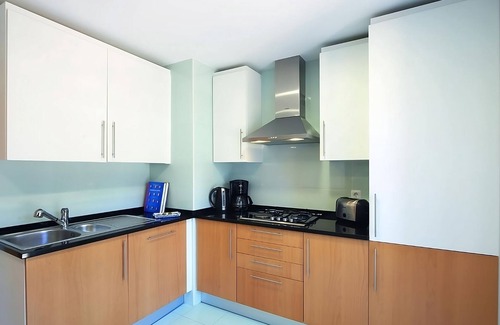 Olhao Apartment | Beach Adventure in Armona Mar Beach! Full Kitchen, Pet-friendly, Outdoor Pool!