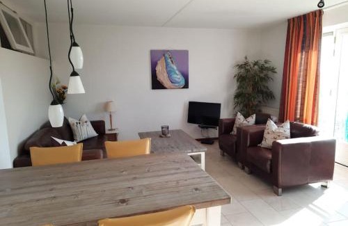 Julianadorp aan zee Apartment | Beach apartment +/- 5 minutes to sea, self checkin