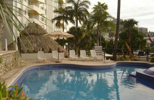 Las Playas Condo | Beach apartment in Acapulco!