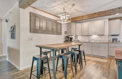 Smith Mountain Lake House | Beach Area Sleeps 14, Private Dock