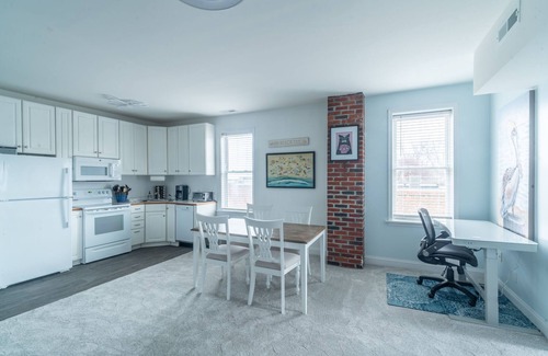 Cape Charles Apartment | Beach, beach, beach in historic Cape Charles. Lovely 2BR Apt1Block from beach