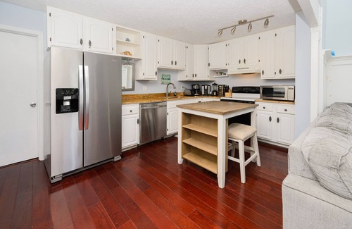 Long Bay Estates House | Beach Bliss – 6BR 2nd Row Duplex with Private Pool, Steps from the Ocean