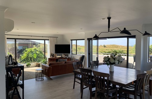 Papamoa Beach House | Beach bliss across the road from beach