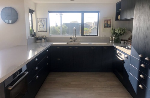 Papamoa Beach House | Beach bliss across the road from beach