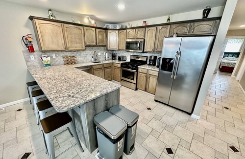Cape May - Wildwood Condo | BEACH BLOCK, 100 steps to BOARDWALK and SAND, Sleeps 10