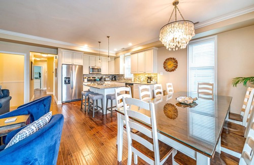 North End Condo | BEACH BLOCK! CENTER OF BOARDWALK. ARCADE AVAILABLE. Beautifully Decorated!