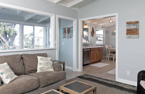 Pierpont Bay House | Beach-block Charming Upstairs Duplex