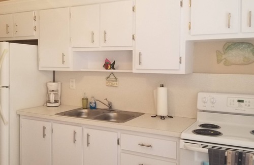 Pompano Beach Apartment | Beach Block Studio! Clean and Safe. Everything You Need For A Great Vacation.