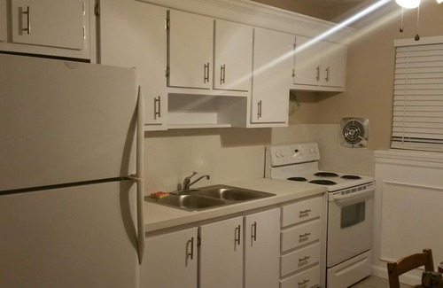 Pompano Beach Apartment | Beach Block Studio! Clean and Safe. Everything You Need For A Great Vacation.