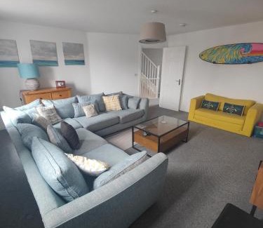 Port Talbot House | Beach Break Aberavon Holiday Home by the Sea