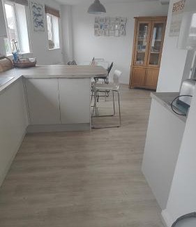 Port Talbot House | Beach Break Aberavon Holiday Home by the Sea