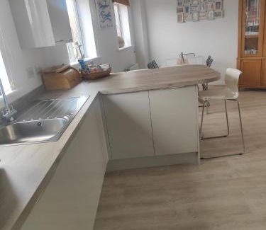 Port Talbot House | Beach Break Aberavon Holiday Home by the Sea