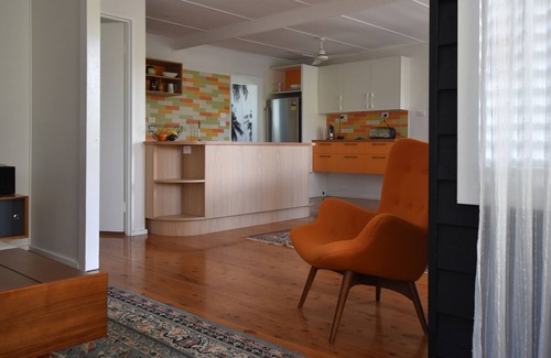 Narrawallee House | BEACH BREAK - Retro 70's Beach House ideally located close to surf beaches