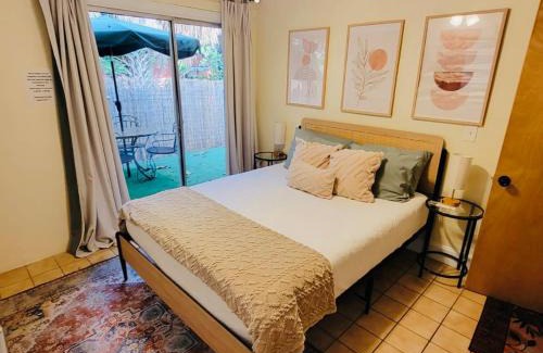 Cocoa Beach Apartment | Beach Bungalow By The Sea 4