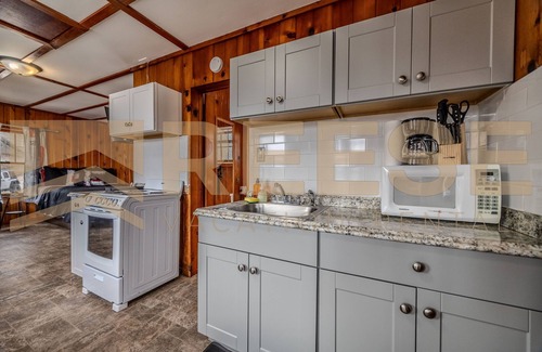 Lake Ozark Cabin | Beach Cabin #5, Private/Shared Beach - Cabin #5