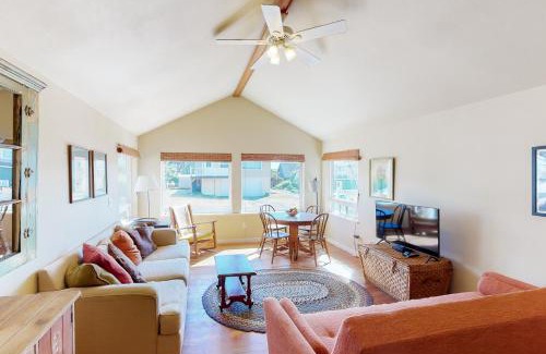 Rockaway Beach House | Beach Cabin Getaway