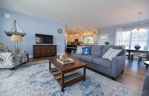 Long Neck House | Beach comfort-lovely home, beach, pools, pet friendly!