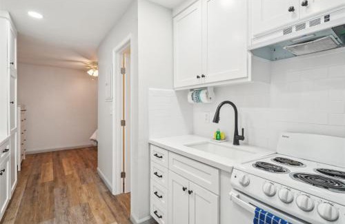 Carpinteria Apartment | Beach Condo with Private Patio #135