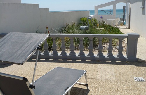 La Chaume Apartment | BEACH COTTAGE/STUDIO - Romance for 2 .Sheets/towels provided