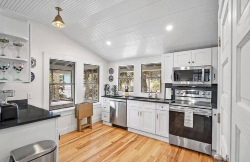 Atlantic Shores Cottage | Beach Cottage II, near the beach, TPC Sawgrass, Mayo Clinic & Ponte Vedra Beach