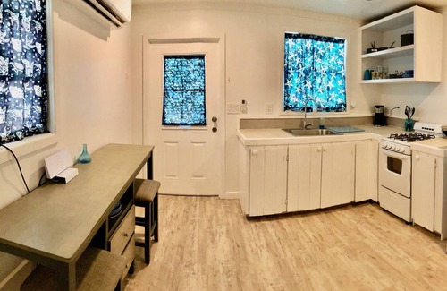 Great Guana Cay Cottage | Beach Cottage NAUTI MERMAID-Generator-Steps from beach - walk to everything!