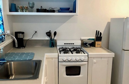 Great Guana Cay Cottage | Beach Cottage NAUTI MERMAID-Generator-Steps from beach - walk to everything!