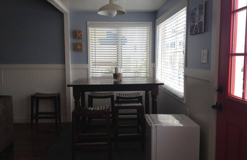 West Newport Cottage | BEACH COTTAGE, SURF & SAND, BEST BEACH!