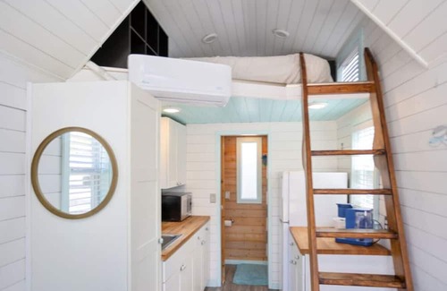 Umatilla House | Beach Cottage Tiny Home