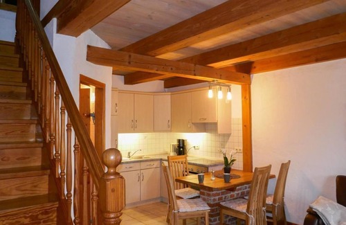 Vollerwiek Cottage | Beach crab - crowbar by the sea