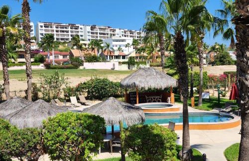 Campo de Golf Fonatur Apartment | Beach Eateries Shops 10 min walk Golf view