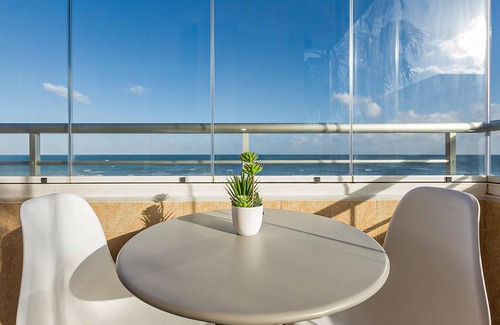 San Luis de Sabinillas Apartment | Beach front apartment