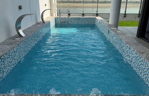 Al Hamriya Villa | Beach Front 4-bedroom villa with heated SPA pool