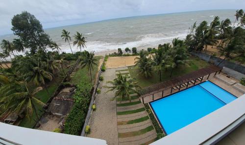 Uswetakeiyawa House | Beach Front Apartment 1